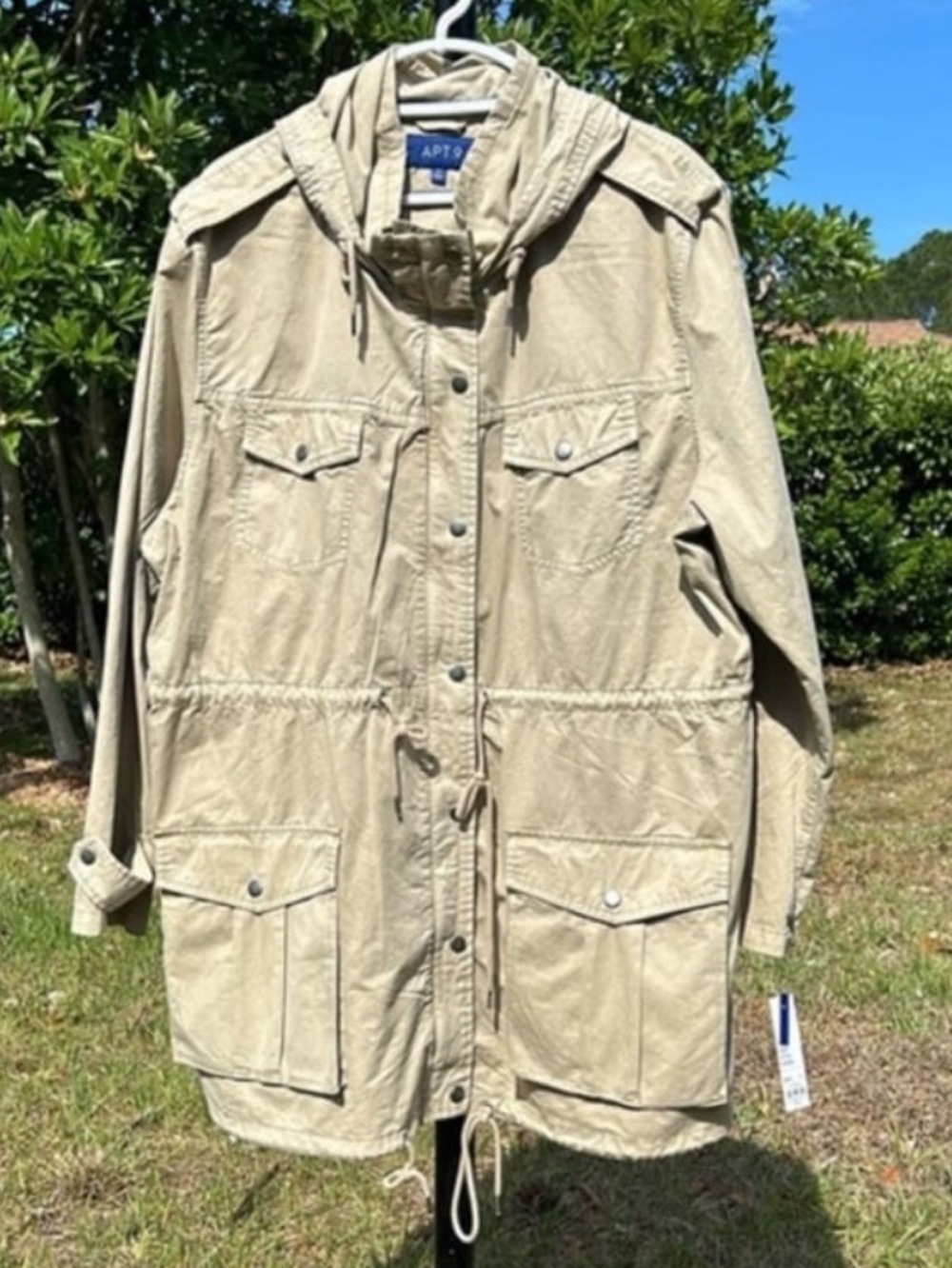 NWT Apt. 9 hooded parka with pockets